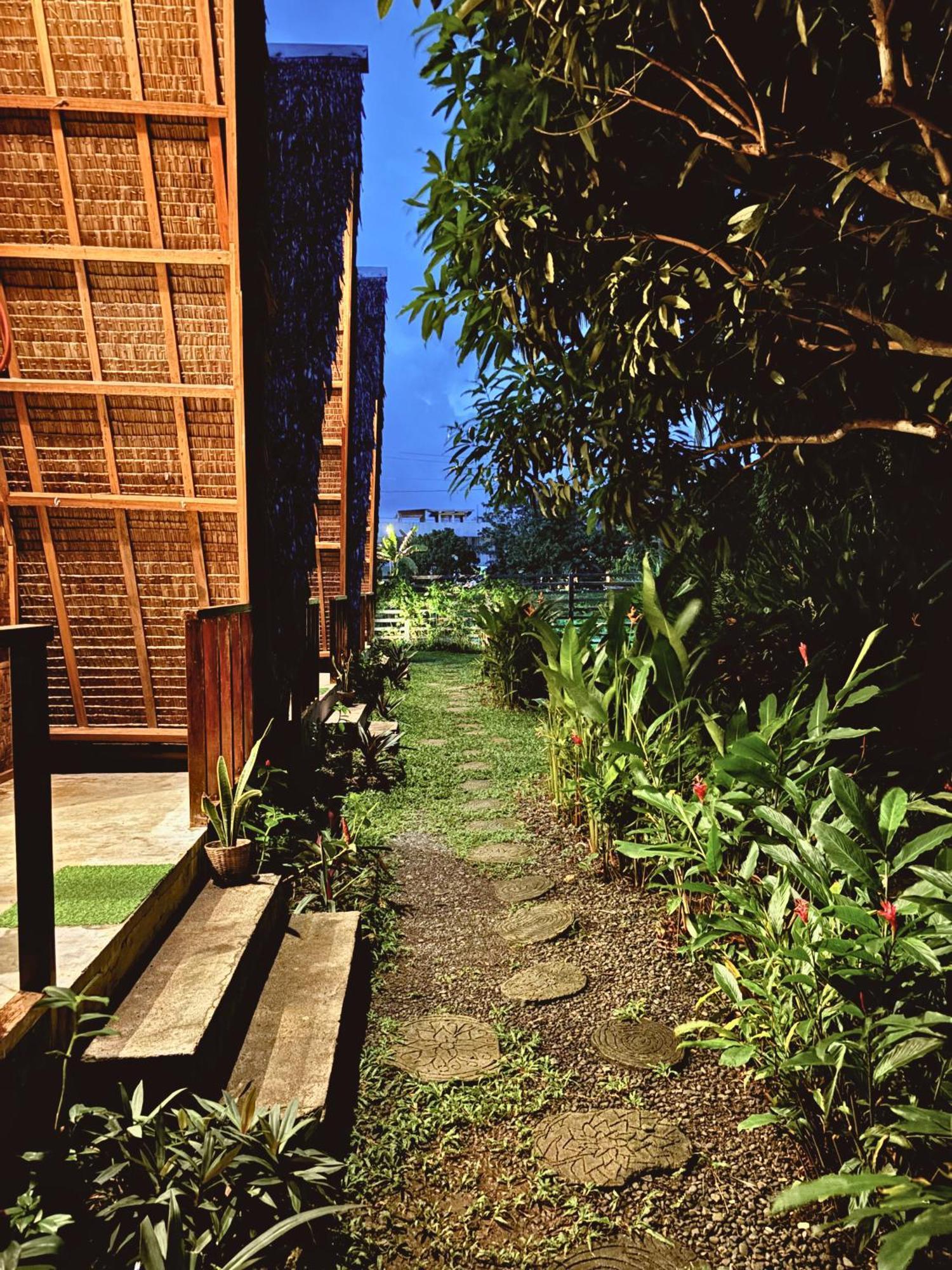 Triangle Palms Siargao Villa Хенерал Луна Екстериор снимка
